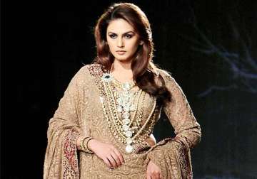 huma qureshi expresses proud on her curves says men prefer woman with plus size