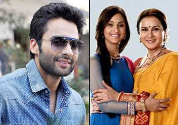 jackky bhagnani promotes youngistan in popular tv show ekk nayi pehchaan