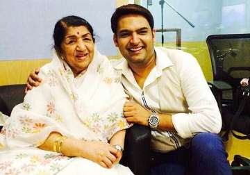 lata mangeshkar falls for kapil sharma and comedy nights with kapil tweets for the show