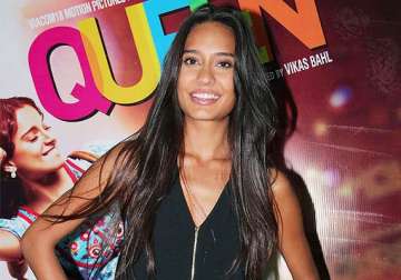 hot lisa haydon is happy that she did queen with kangana ranaut