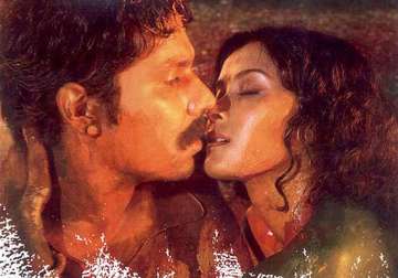 nandana sen laughs off restrictions on randeep hooda starrer rang rasiya