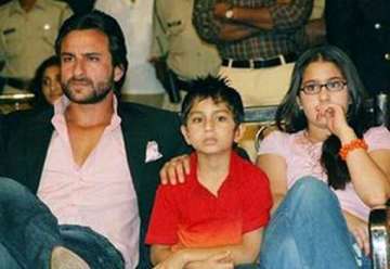 saif ali khan ignores kareena wants to spend time with his children