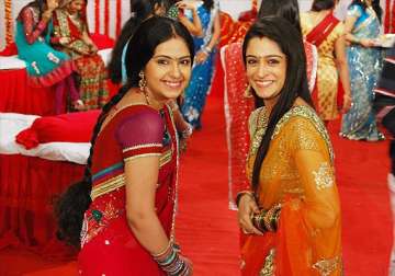 sasural.. will simar and family leave their house