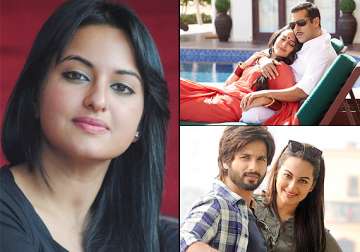 sonakshi sinha forgets salman akshay shahid says she has no friends in bollywood