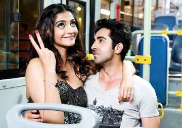 sonam kapoor happy with her work in bewakoofiyaan see pics