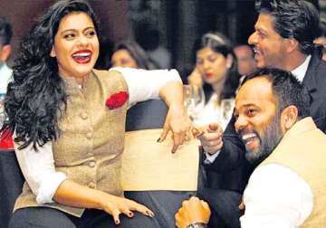 shah rukh khan to romance kajol in rohit shetty s next see pics