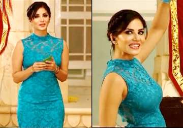 splitsvilla 7 sunny leone continues spreading hotness with her seductive accent see pics