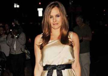 alicia silverstone unveils breast milk sharing service