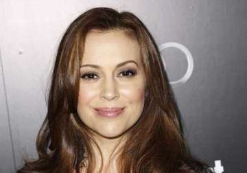 alyssa milano content with life