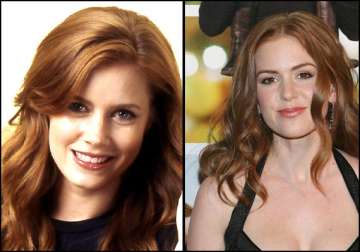 amy adams wonders why people mistake her for isla fisher