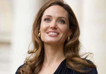 angelina jolie getting ready for hysterectomy now