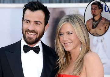 aniston s brother to be theroux s best man