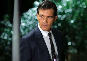 antonio banderas to portray trapped chilean miner