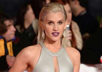 ashley roberts confirms pussycat dolls reunion