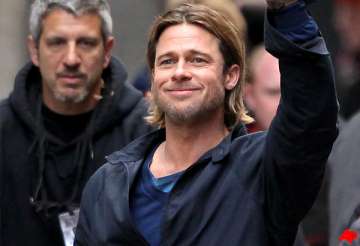 brad pitt rescues woman while filming world war z