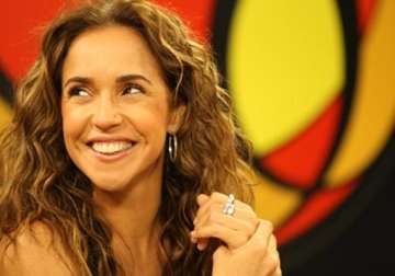 brazilian singer goes public with lesbian relationship