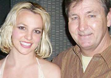 britney spears dad wants her to stay single