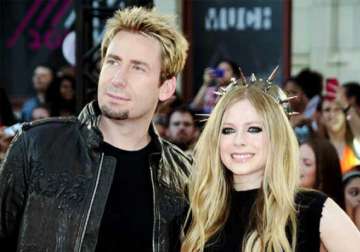 chad kroeger admires wife avril lavigne s cooking