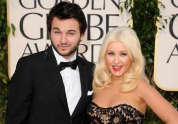 christina aguilera engaged to beau matt rutler