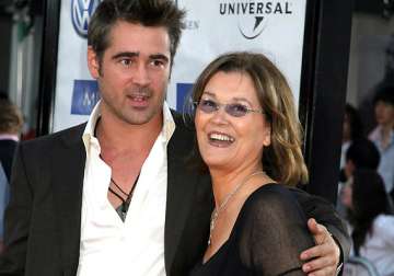 colin farrell s mother a newlywed