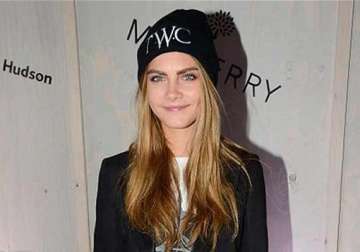 delevingne to throw b day bash styles invites himself over