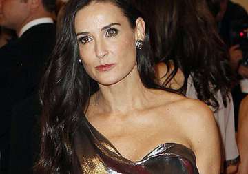 demi moore checks out of rehab