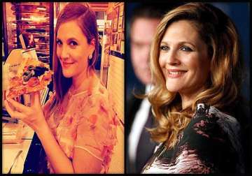 pregnant drew barrymore craves for pan fried noodles