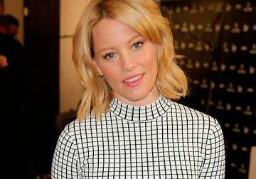 elizabeth banks turns director for pitch perfect sequel