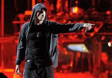 eminem thanks his fans