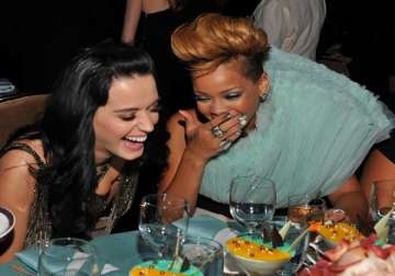 foe turn friends katy perry rihanna reunite