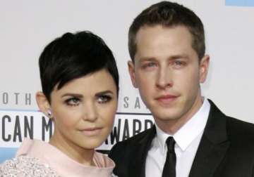 ginnifer goodwin josh dallas tie the knot