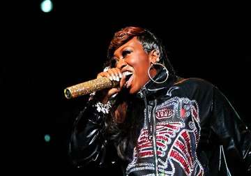 hip hop star missy elliot says graves disease will not slow her down