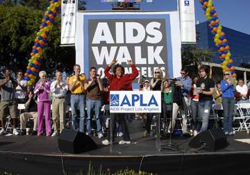 hollywood celebrities to take part in aids walk