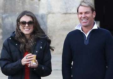 hurley warne call off their engagement for the second time view pics