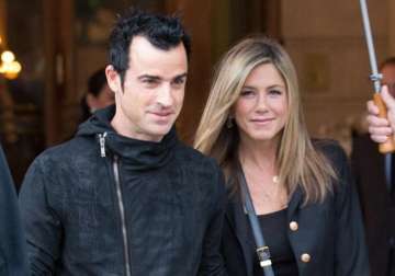 jennifer aniston justin theroux scouting for honeymoon locations