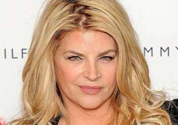 kirstie alley wants to make out with justin bieber