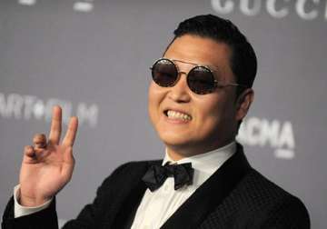 psy s rolls royce collides with bus in china