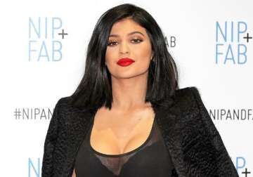 kylie jenner to launch lip kit