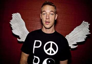 don t ever get into feud with taylor swift says dj diplo