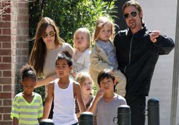 angelina jolie work really hard to maintain marriage and raise kids