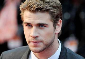 liam hemsworth offered independence day sequel