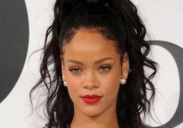 rihanna rumoured to star in dicaprio s next