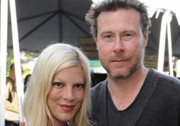 tori spelling has no regrets of revealing her marriage troubles