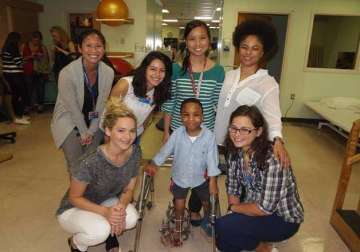 jennifer lawrence s surprise visit to kids hospital