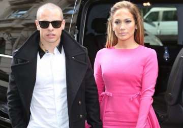 jennifer lopez not back with ex boyfriend casper smart