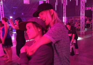 ellen page shares cosy photograph with girlfriend samantha thomas