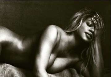 laverne cox goes nude for transgenders empowerment