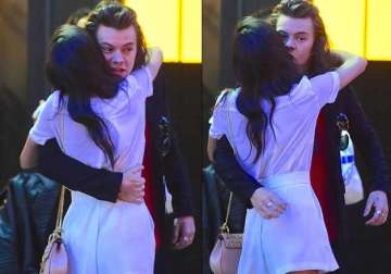 harry styles caught getting steamy with sara sampaio