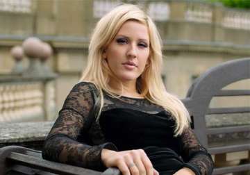 ellie goulding to spend x mas eve at homeless shelter