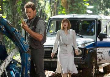 jurassic world shatters another record crosses 1 billion in just 13 days